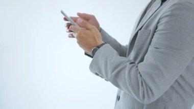 Akıllı cep telefonlu Asya Gençlik Şirketi