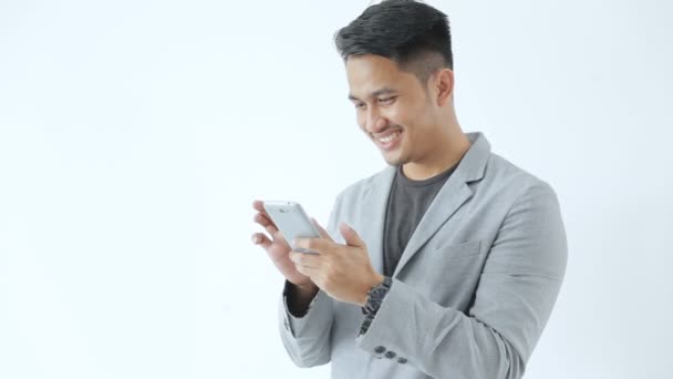 拥有智能手机的亚洲青年企业 — 图库视频影像