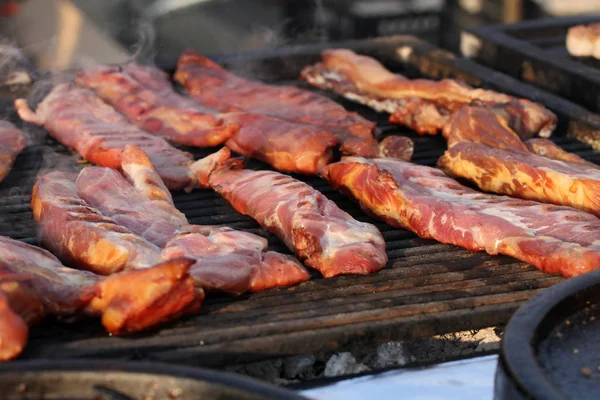 Wiele Różnego Rodzaju Mięsa Steki Klopsiki Szaszłyk Filet Hamburgery Kiełbasy — Zdjęcie stockowe