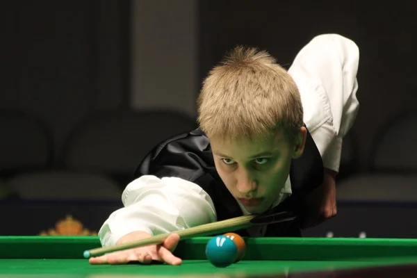 Kacper Filipiak Pologne Joue Snooker Pendant Tournoi Mondial Snooker Victoria — Photo