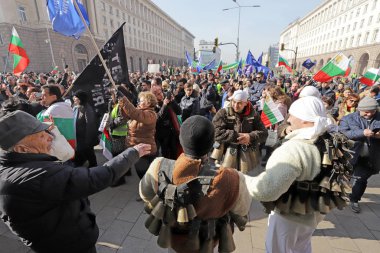 Binlerce insan bir protesto için su istiyor, çünkü su krizi
