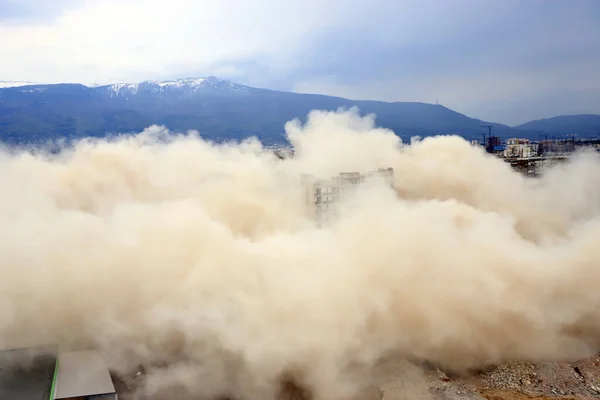 Gecontroleerde Explosie Met Ontploffingen Van Een Groot Gebouw Drukkerij Ipk — Stockfoto