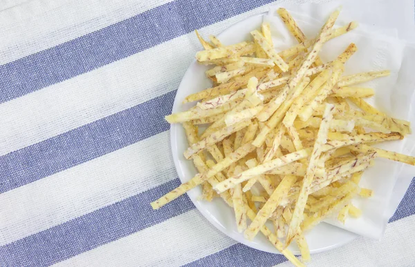 Fried taro chips — Stock Photo, Image