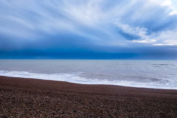 Brighton beach, sussex, ubited kingdom, ganz unten eine linie von — Stockfoto