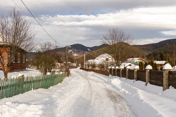 Kış köye geldi. Ukrayna, Guta