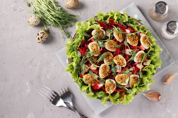 Salată Din Frunze Salată Organică Mazăre Microverde Morcovi Sfeclă Roșie — Fotografie, imagine de stoc