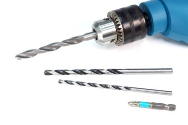 Elektrikli matkap izole edildi. İnşaat ve onarım geçmişi.