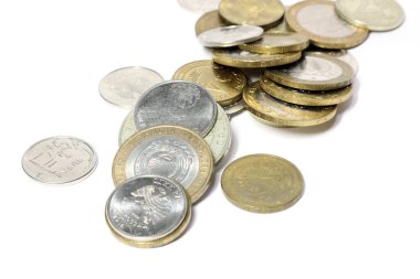 Paralar beyaz arkaplanda izole edildi