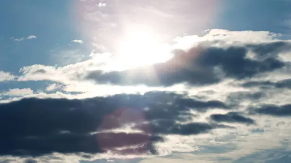 Białe Chmury Niebie — Zdjęcie stockowe