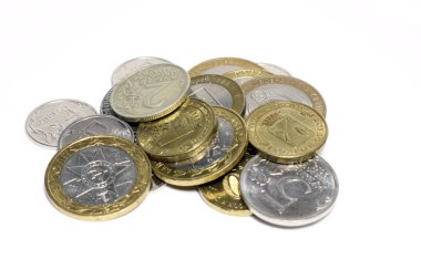 Paralar beyaz arkaplanda izole edildi