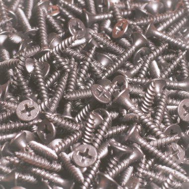 Demir set vidaları yakın 