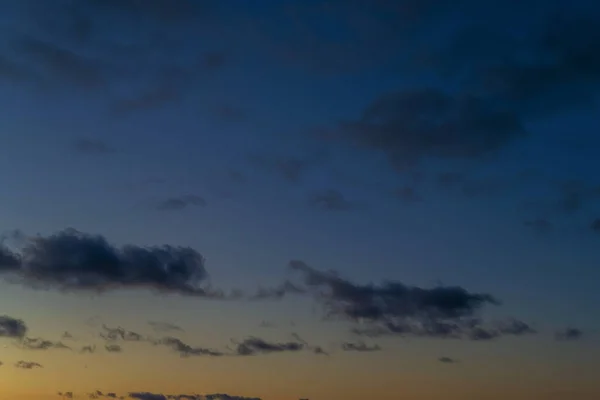 夕暮しの背景の夕べ空 — ストック写真