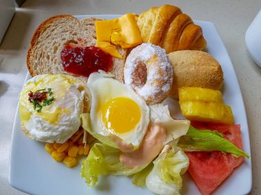 İyi görünüyor bir açık büfe kahvaltı