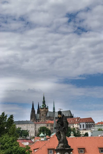 Vitus Kathedrale Von Der Karlsbrücke Aus Gesehen — Stockfoto