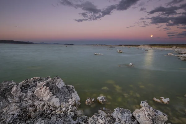 Eastern Lakeside Mono Lake Sunset Colourful Moon Sky California Usa — Stock Photo, Image