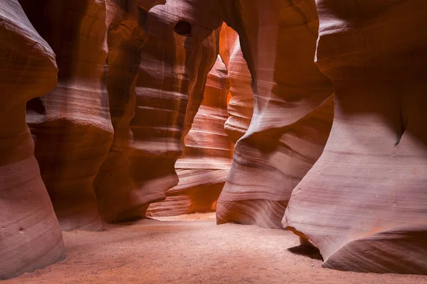 Inne Kanjonen Upper Antelope Canyon Med Dramatiska Väggar Inne Kanjonen — Stockfoto