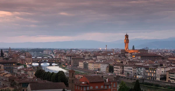 Skyline Florencia Con Torre Arnolfo Río Arno Durante Puesta Del — Foto de Stock