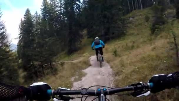 Downhill Montanhismo Nas Trilhas Parque Bicicletas Lermoos Tirol Ponto Vista — Vídeo de Stock
