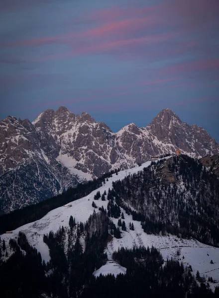 Berg Bergskedjan Wilder Kaiser Vid Fieberbrunn Solnedgången Vintern Med Snö — Stockfoto