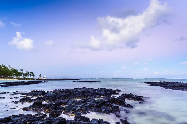 Захід мальовничі тропічні пляжі. Маврикій острів — стокове фото
