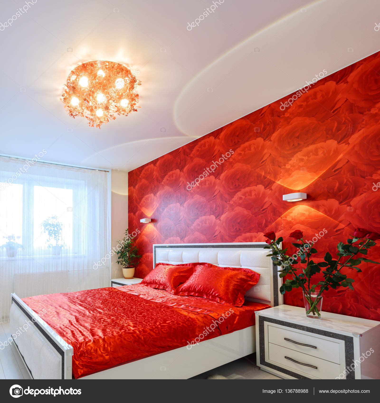 красные шторы в спальне. комната в красных тонах. комната с красной подсветкой. темная комната с подсветкой. красная спальня.