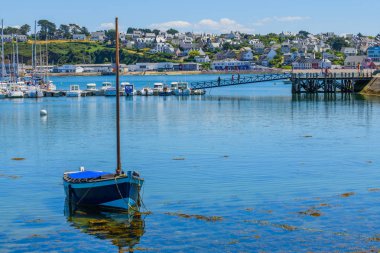 Camaret-sur-Mer 'de tekne manzarası. Finister. Brittany. Öne