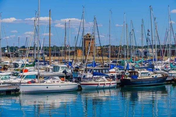 Puerto deportivo en Camaret-sur-Mer. Finister. Brittany. Francia — Foto de Stock