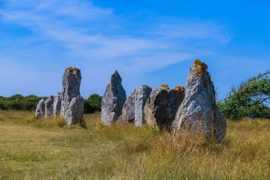 Lagatjar hizalama menhir ilginç bir uyum olduğunu 
