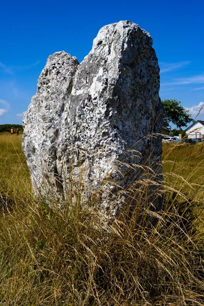 Wyrównanie Lagatjar jest interesujące wyrównanie Menhir — Zdjęcie stockowe