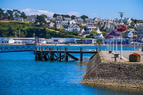 Landskap med båtar i Camaret-sur-Mer. Fruktansvärt. Bretagne. Fr — Stockfoto