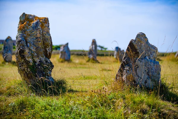 La alineación de Lagatjar es una alineación interesante de menhir — Foto de Stock