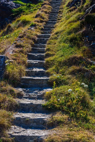 Staircase in an abandoned fort on the Crozon Peninsula. Finister — Stock Photo, Image