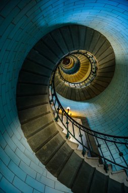 Eckmuhl deniz fenerinin tepesine çıkan güzel spiral merdiven. 