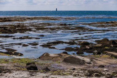 Deniz feneri Eckmuhl 'un yanındaki manzara. Penmarsh Yarımadası. Brit.