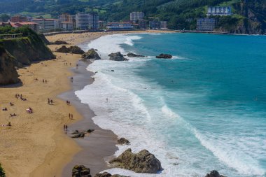 Bakio köyünün manzaralı bir manzarası var. Bask ülkesi. Kuzey İspanya