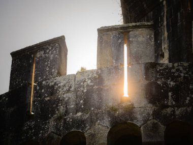 Butron Kalesi Bask Ülkesi 'ndeki en etkileyici ve güzel ortaçağ kalelerinden biridir. Kuzey İspanya