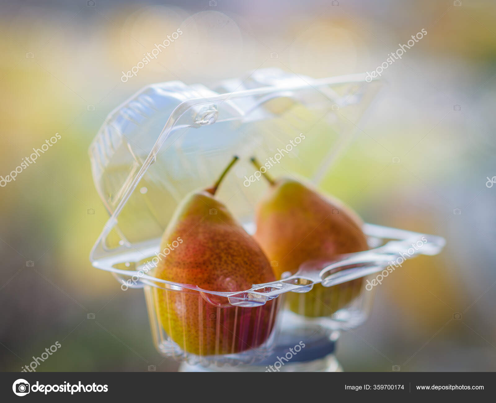 Pears Transparent Plastic Disposable Container Light — Stock Photo