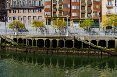 Güzel Bilbao şehrinin sokaklarında. Bask ülkesi. Kuzey İspanya