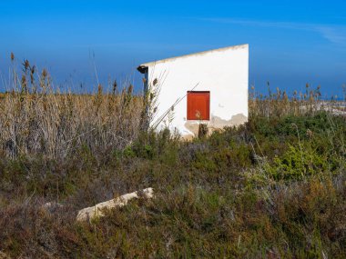 Muhteşem Salinas de Santa Pola Doğal Parkı. Alicante vilayeti. İspanya