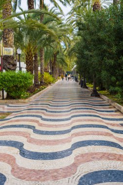 Alicante 'deki Esplanada Bulvarı. Alicante bölgesi. İspanya