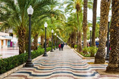 Alicante 'deki Esplanada Bulvarı. Alicante bölgesi. İspanya