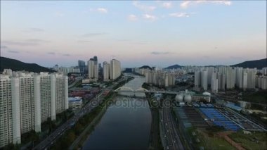 Haeundae denize Geumjeong dağ