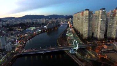 Günbatımı Centum şehir, Haeundae, Busan/havadan görünümü, gün batımı, Centum şehir, Haeundae, Busan, Güney Kore, Asya zaman 01-03-2018