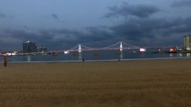 20180104 günbatımı Gwangan köprü ve Gwangalli / Jan-04-2018 zaman günbatımı Gwangan köprü ve Gwangalli, Busan, Güney Kore