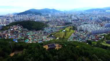 Yaz Dongrae kale, geleneksel bir yapı / yaz Dongrae kale bir geleneksel bina, Busan, Güney Kore, Asya zaman Ekim-02-2016,