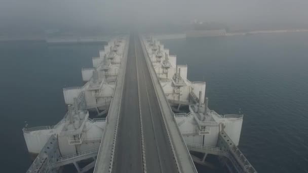 Vista Aérea Foggy Saemangeum Seawall Vista Aérea Foggy Saemangeum Seawall — Vídeo de stock