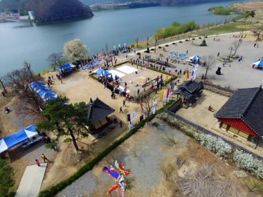 Yangsan, Güney Kore, Asya Gayajin Yongsinje Dragon Tanrı ritüel