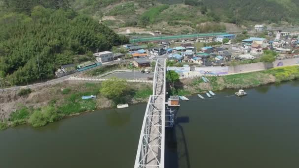 Samrangjin 和金海 洛东江河之间的洛东江河上的各种桥梁 Samrangjin 和金海 Apr 2018 — 图库视频影像