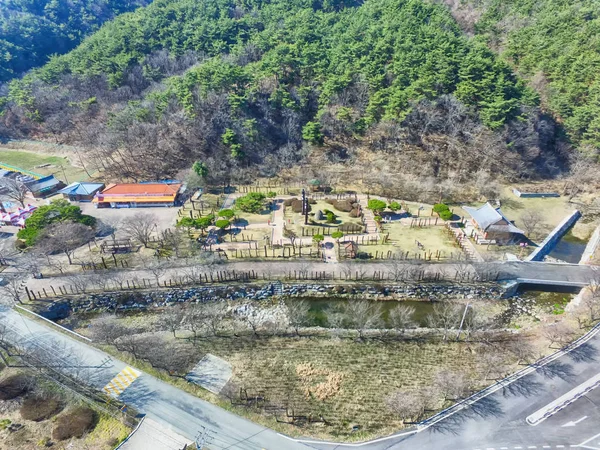 Vista aérea del Parque Chilgapsan Jangseung, Cheongyang, Chungnam, Corea del Sur, Asia — Foto de Stock