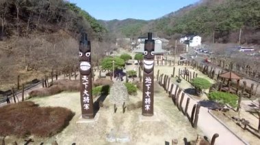 Chilgapsan Jangseung Parkı, Cheongyang, Chungnam, Güney Kore, Asya.